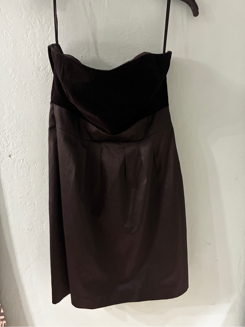 Banana Republic Women’s Black strapless mini dress - size 6